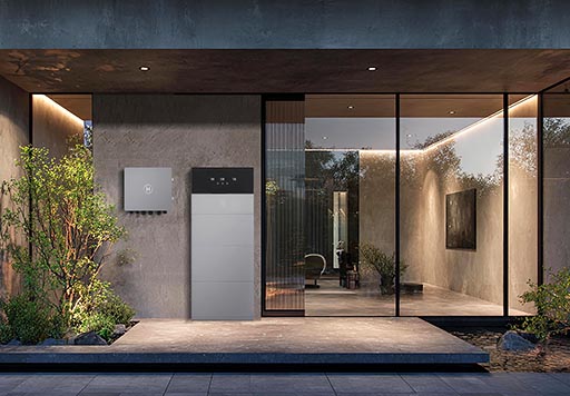 Hoymiles HiOne thuisbatterij in een tuin