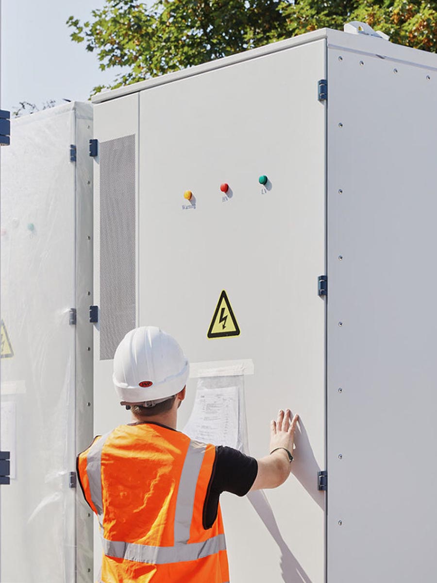 SolarNRG grootzakelijke energieopslag inspectie